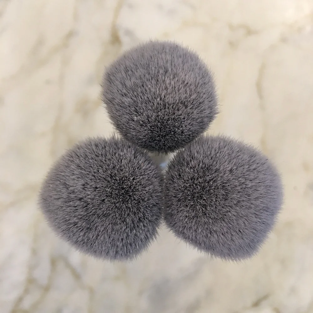 3 X IL MAKIAGE BRUSH #100